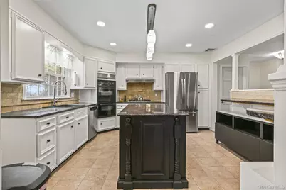 148 Lefferts Road, Yonkers, NY 10705 - Photo 5