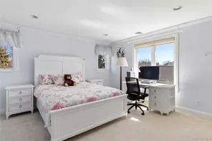 14 Meadow Ln, Manhasset, NY 11030 - Photo 21