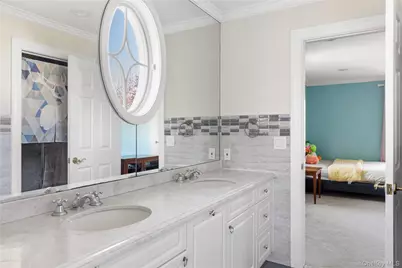 14 Meadow Lane, Manhasset, NY 11030 - Photo 19