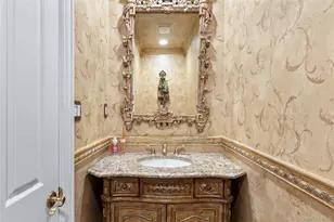 14 Meadow Ln, Manhasset, NY 11030 - Photo 7