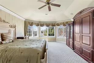 14 Meadow Ln, Manhasset, NY 11030 - Photo 23