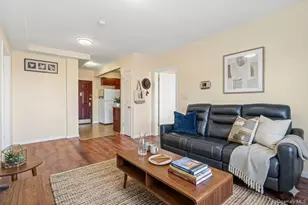 71-33 162nd St, Fresh Meadows, NY 11365 - Photo 3