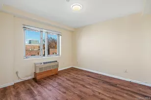 71-33 162nd St, Fresh Meadows, NY 11365 - Photo 17