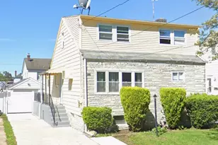 521 N 7th St, New Hyde Park, NY 11040 - Photo 1