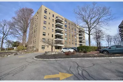 25 Stewart Place #412, Mount Kisco, NY 10549 - Photo 1