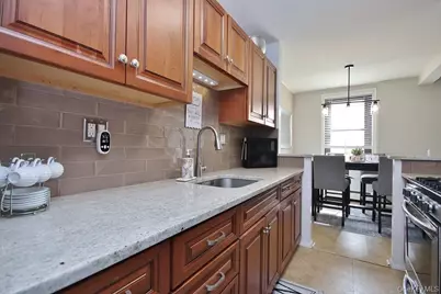 25 Stewart Place #412, Mount Kisco, NY 10549 - Photo 5