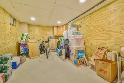 20 W 18th Road, Far Rockaway, NY 11693 - Photo 37