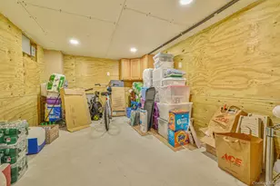 20 W 18th Rd, Far Rockaway, NY 11693 - Photo 37