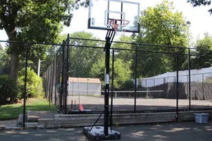 49 Santa Barbara Dr, Plainview, NY 11803 - Photo 33