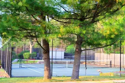 49 Santa Barbara Drive, Plainview, NY 11803 - Photo 31