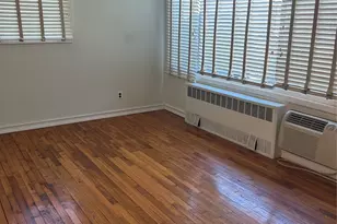 254 Edmunton Dr  Edmunton Dr, North Babylon, NY 11703 - Photo 5