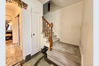 66-05 Garfield Avenue, Woodside, NY 11377 - Photo 23