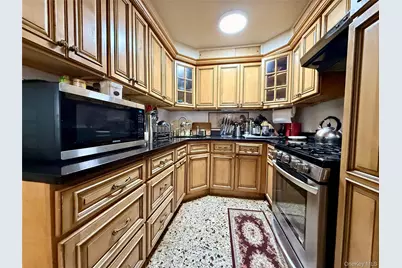 66-05 Garfield Avenue, Woodside, NY 11377 - Photo 5