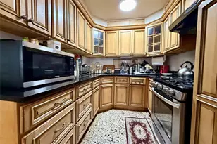 66-05 Garfield Ave, Woodside, NY 11377 - Photo 5