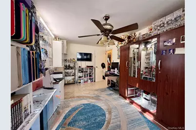66-05 Garfield Avenue, Woodside, NY 11377 - Photo 21