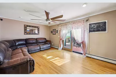 31 Circle Lane, Bay Shore, NY 11706 - Photo 9