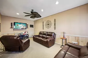 31 Circle Ln, Bay Shore, NY 11706 - Photo 5