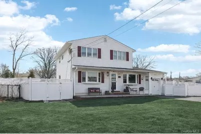 31 Circle Lane, Bay Shore, NY 11706 - Photo 3