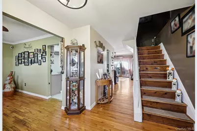 31 Circle Lane, Bay Shore, NY 11706 - Photo 21