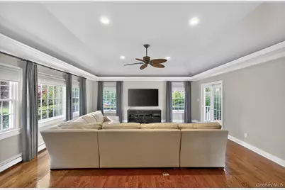 5 Longview Court, Huntington, NY 11743 - Photo 9
