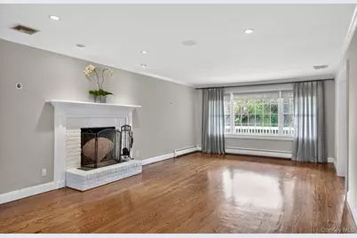 5 Longview Court, Huntington, NY 11743 - Photo 5