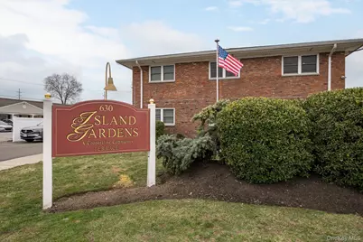 630 Fulton Street #T6, Farmingdale, NY 11735 - Photo 9