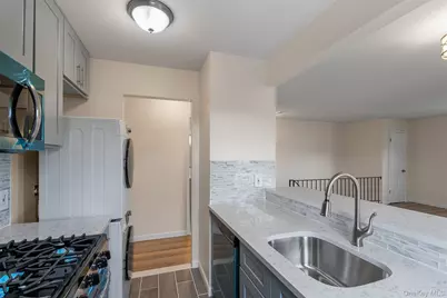 276 Temple Hill Road #1602, New Windsor, NY 12553 - Photo 9