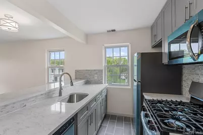 276 Temple Hill Road #1602, New Windsor, NY 12553 - Photo 7