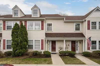 54 Stratford Green, Farmingdale, NY 11735 - Photo 1