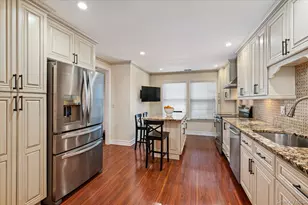 54 Stratford Green, Farmingdale, NY 11735 - Photo 3