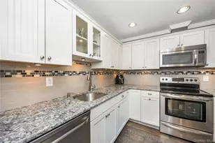 13 Farber Dr, West Babylon, NY 11704 - Photo 11