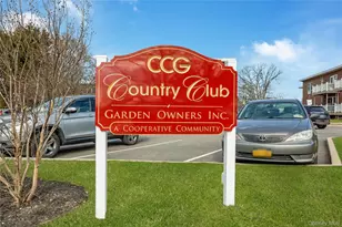 13 Farber Dr, West Babylon, NY 11704 - Photo 5