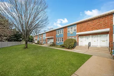 13 Farber Drive #13, West Babylon, NY 11704 - Photo 3