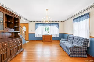 44 Maple Dr, Amityville, NY 11701 - Photo 11