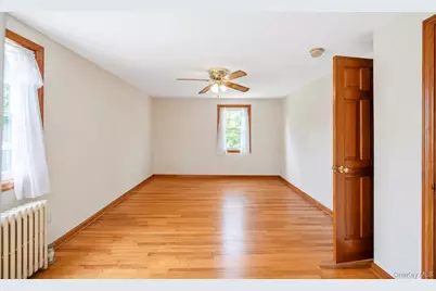 44 Maple Drive, Amityville, NY 11701 - Photo 19