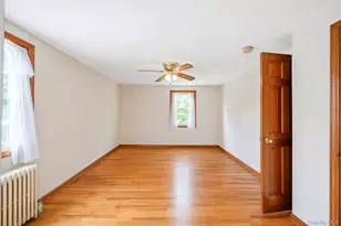 44 Maple Dr, Amityville, NY 11701 - Photo 19