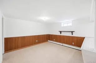 44 Maple Dr, Amityville, NY 11701 - Photo 27