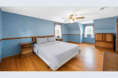 44 Maple Drive, Amityville, NY 11701 - Photo 23