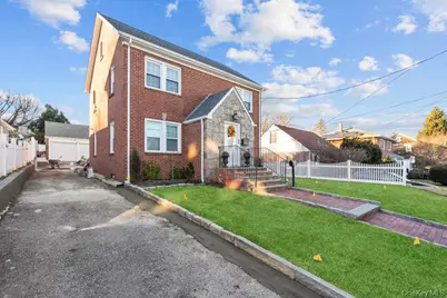 9 George Street #lower, Glen Cove, NY 11542 - Photo 3