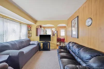 38 Miller Place Middle Island Road, Mount Sinai, NY 11766 - Photo 5