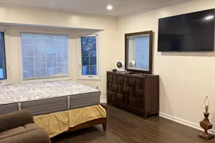 731 Hungry Harbor Rd, Valley Stream, NY 11581 - Photo 5