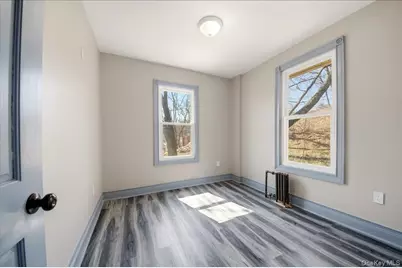 282 Greenvale Avenue, Yonkers, NY 10703 - Photo 11