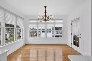 31201 Spruce Pond Cir, Plainview, NY 11803 - Photo 17