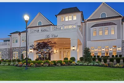 31201 Spruce Pond Circle, Plainview, NY 11803 - Photo 3