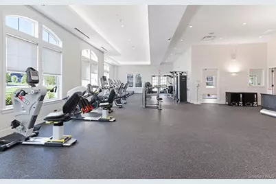 31201 Spruce Pond Circle, Plainview, NY 11803 - Photo 47