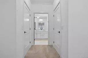 31201 Spruce Pond Cir, Plainview, NY 11803 - Photo 23