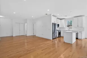 31201 Spruce Pond Cir, Plainview, NY 11803 - Photo 27