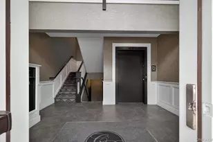 31201 Spruce Pond Cir, Plainview, NY 11803 - Photo 5