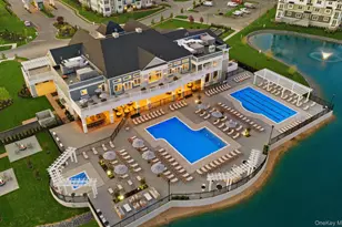 31201 Spruce Pond Cir, Plainview, NY 11803 - Photo 41