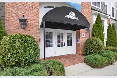 31201 Spruce Pond Circle, Plainview, NY 11803 - Photo 1